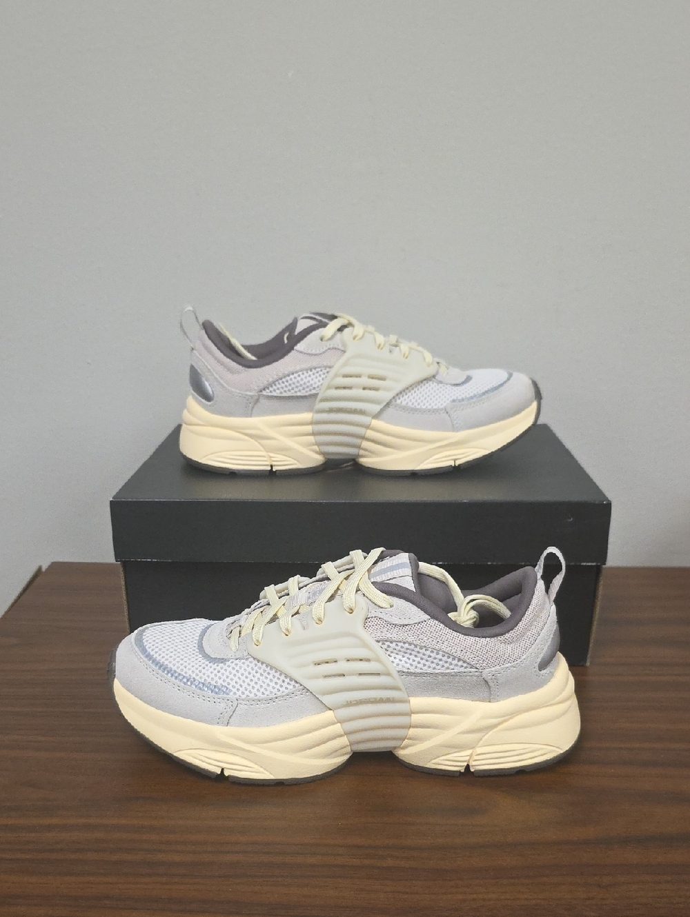 Jordan Trunner O/S (GS) Lt Orewood Brn/Ridgerock Youth 5.5/Women's 7 II6531-101